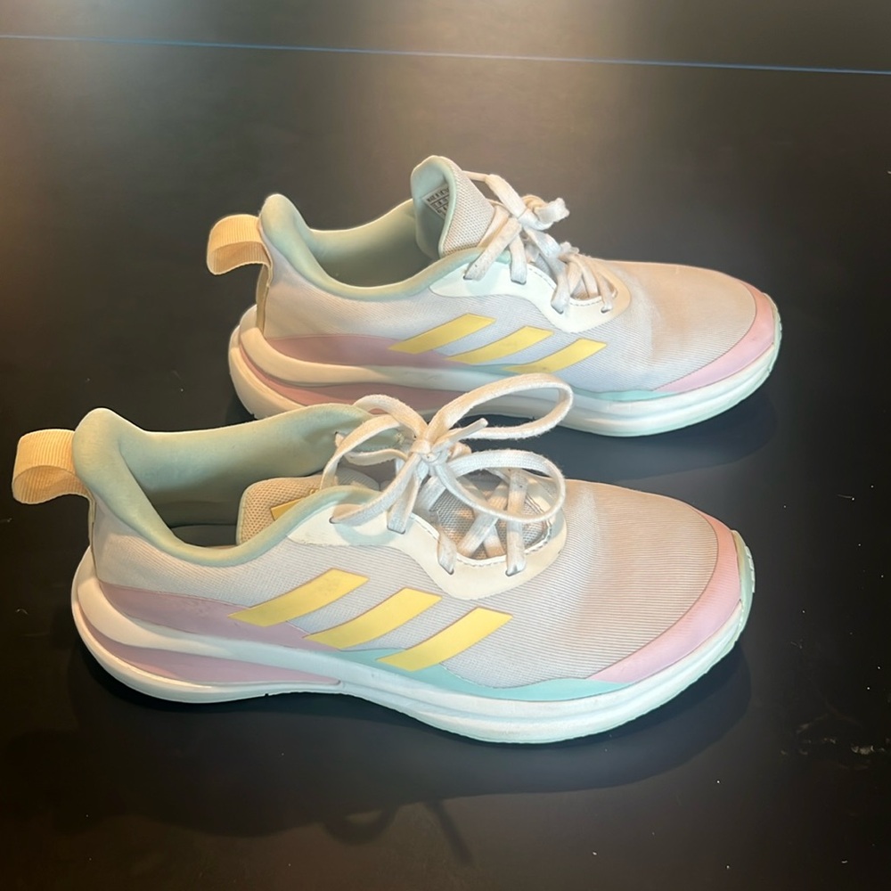 Kids Adidas Tennis Shoes